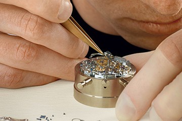 唐山劳力士手表清洗机芯